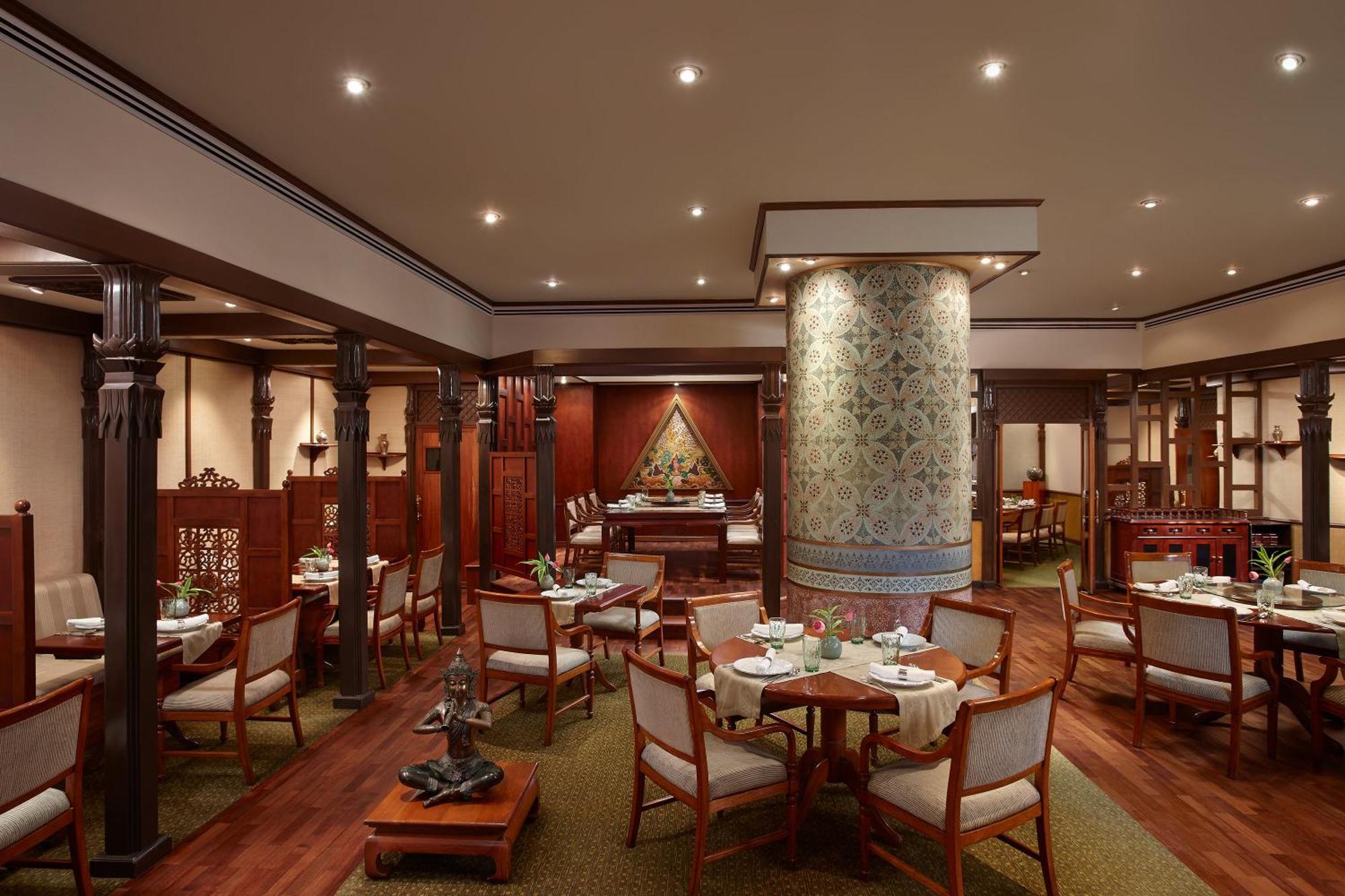فندق سينامون ليكسايد كولمبو المظهر الخارجي الصورة The interior of the restaurant