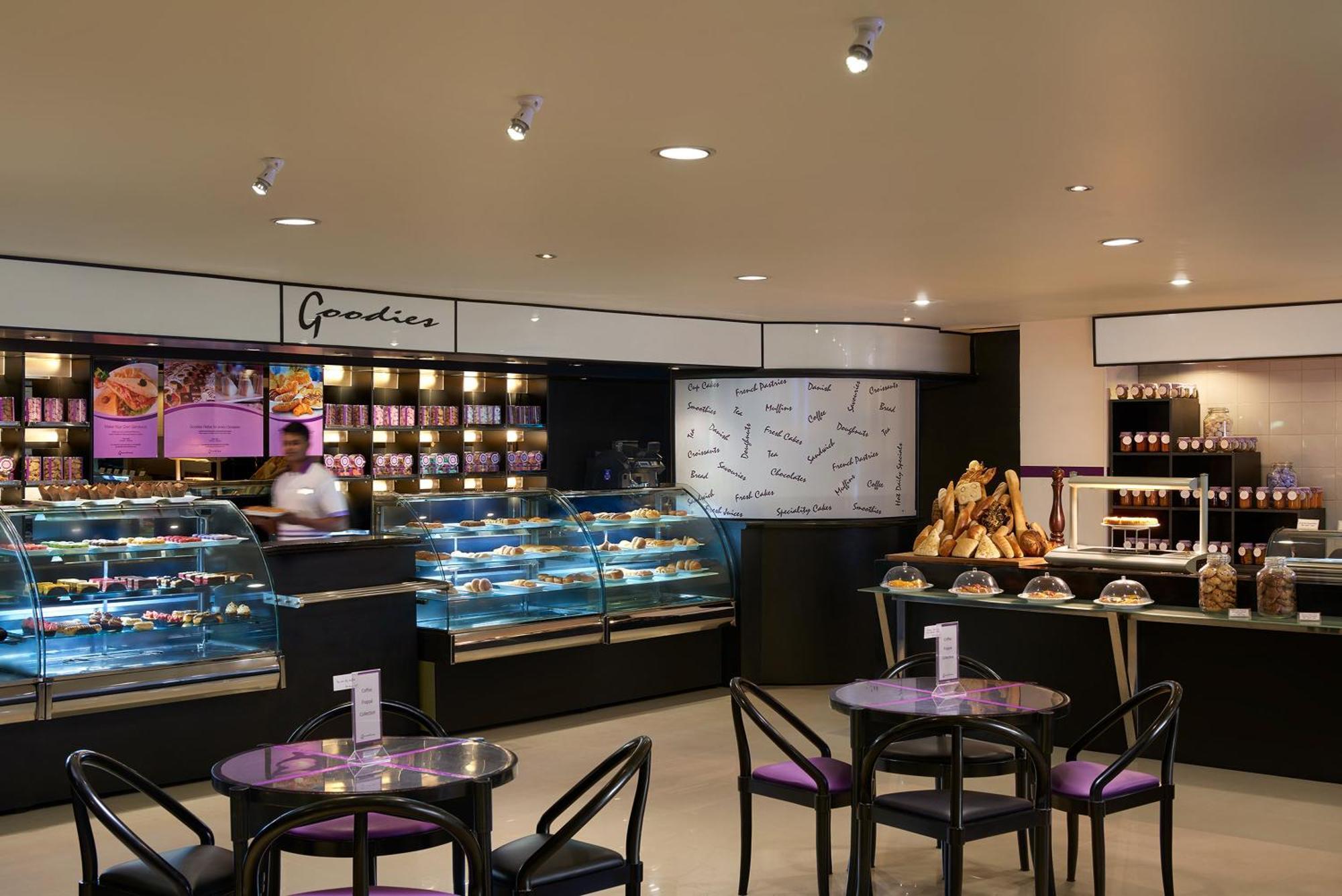 فندق سينامون ليكسايد كولمبو المظهر الخارجي الصورة A pastry shop in Kuala Lumpur, Malaysia