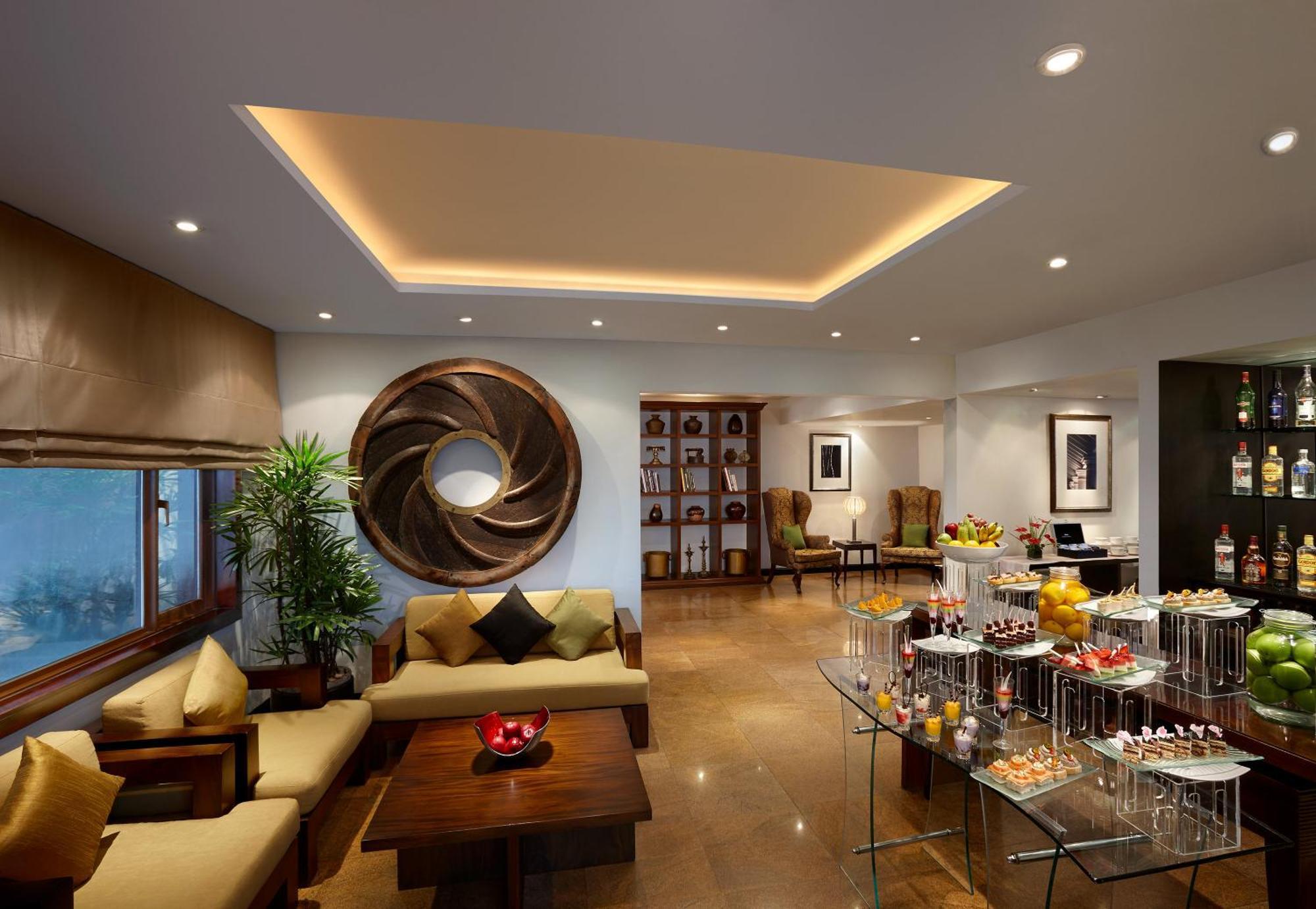 فندق سينامون ليكسايد كولمبو المظهر الخارجي الصورة The Club Lounge at the Taj Mahal Palace, Mumbai