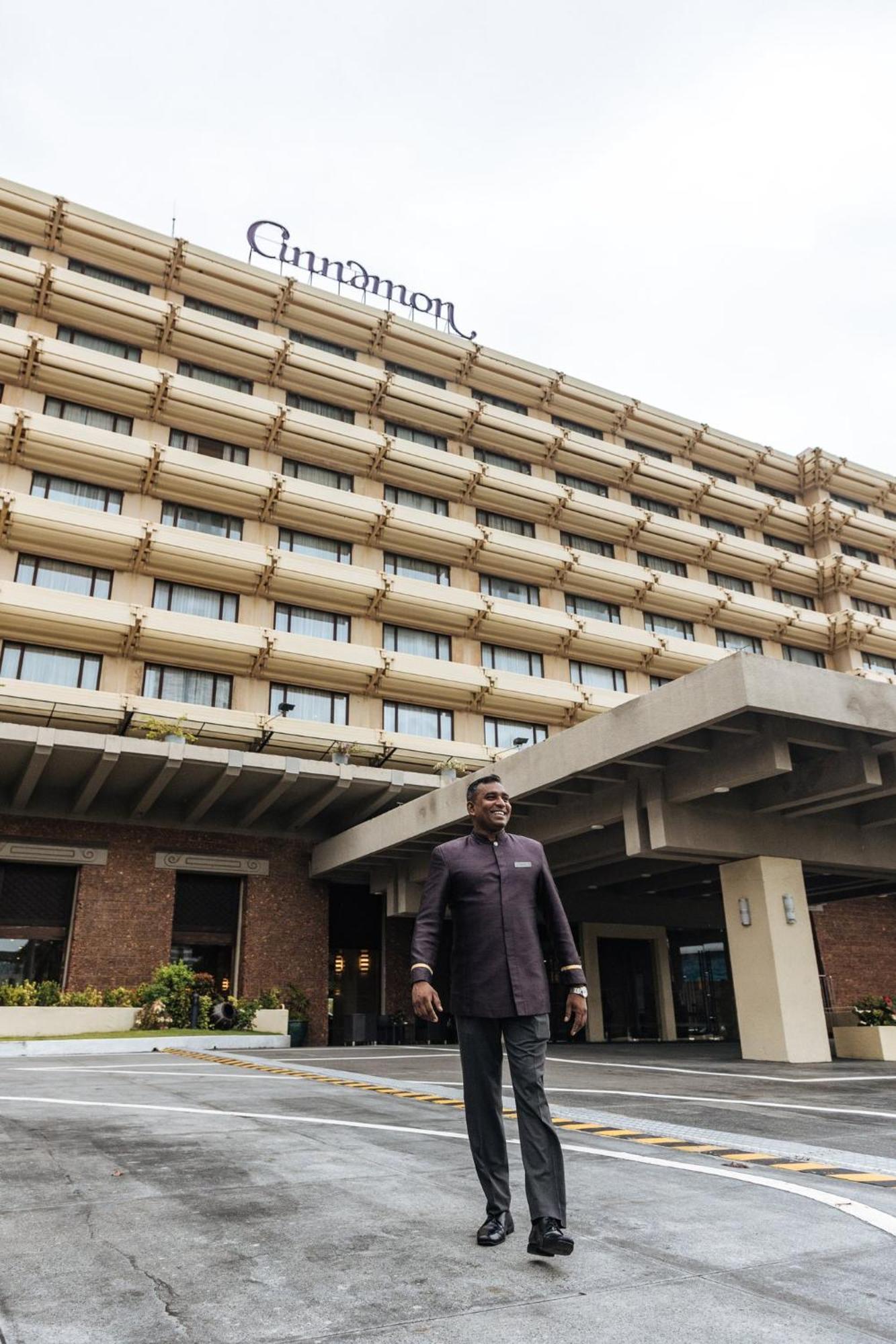 فندق سينامون ليكسايد كولمبو المظهر الخارجي الصورة The hotel's main entrance