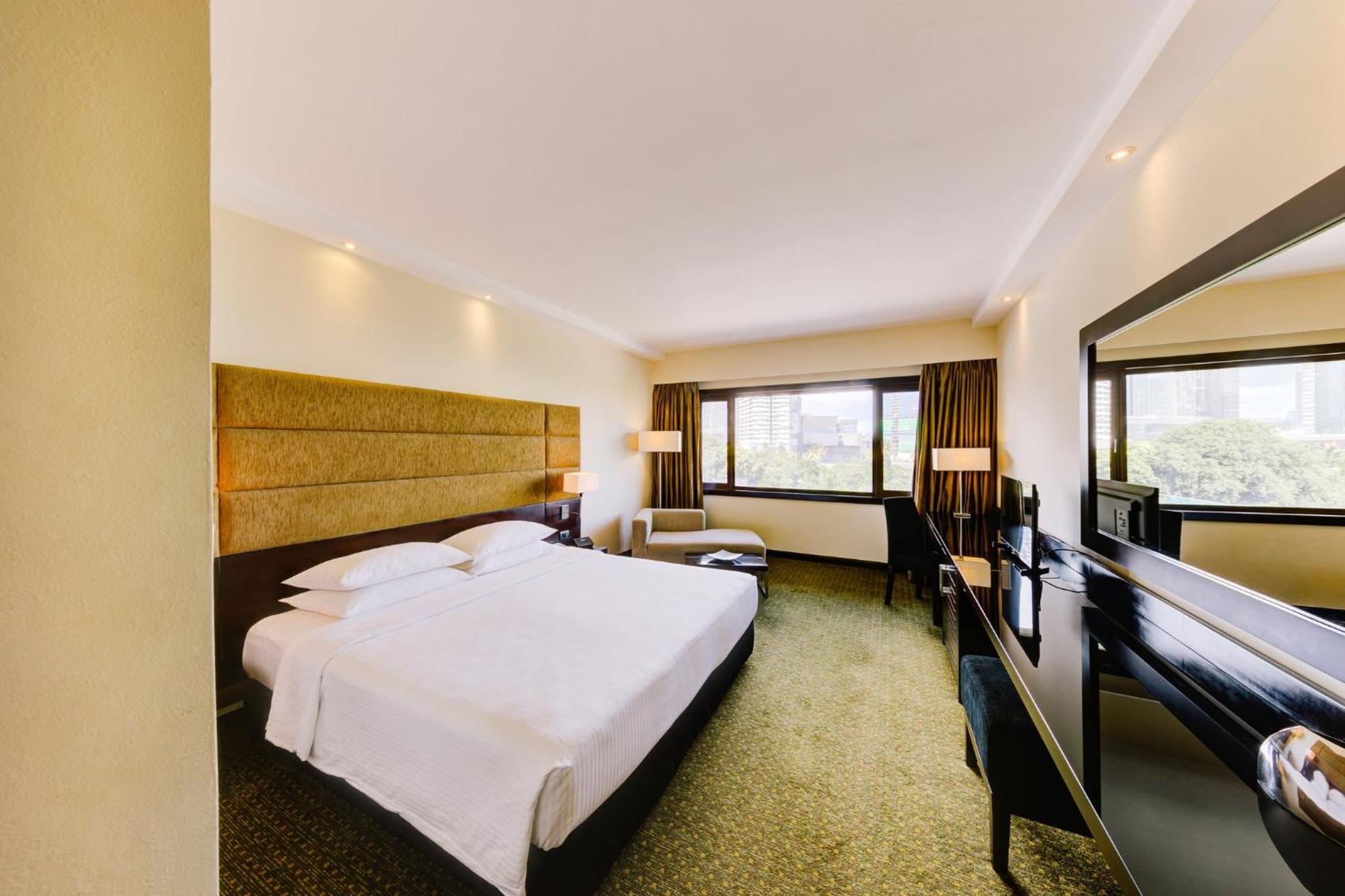 فندق سينامون ليكسايد كولمبو المظهر الخارجي الصورة A room at the hotel